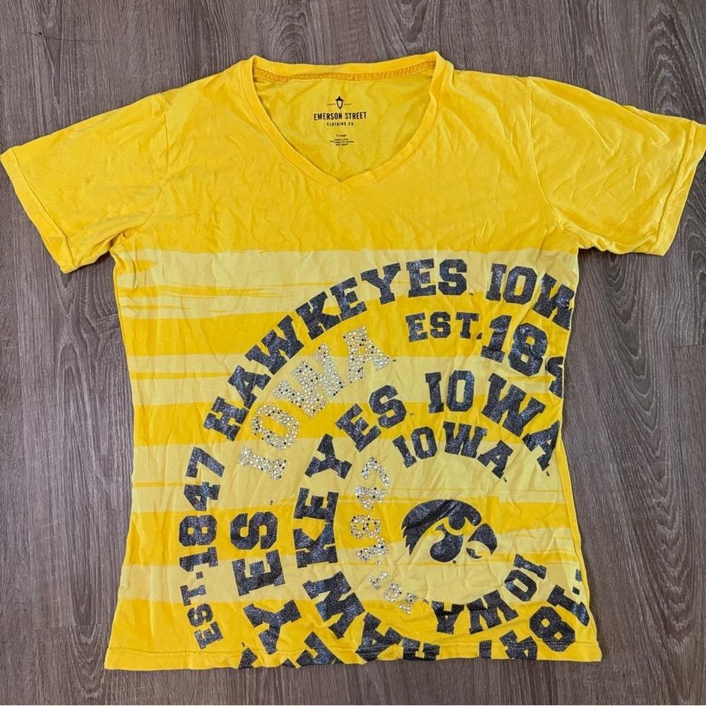 Yellow Iowa Hawkeyes Graphic T-Shirt​​